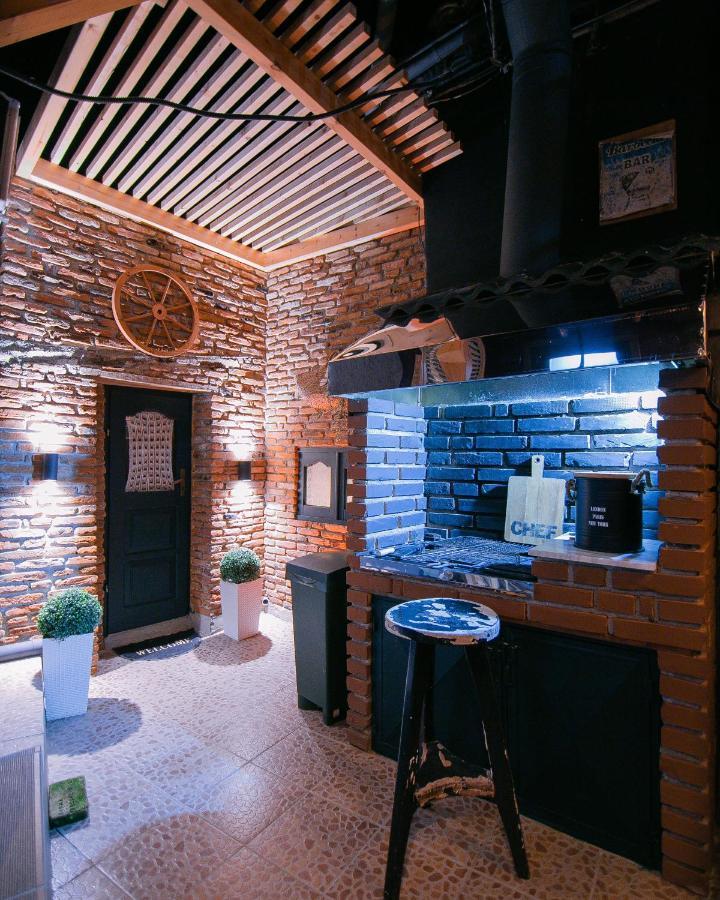 Villa Elezi Korce Buitenkant foto